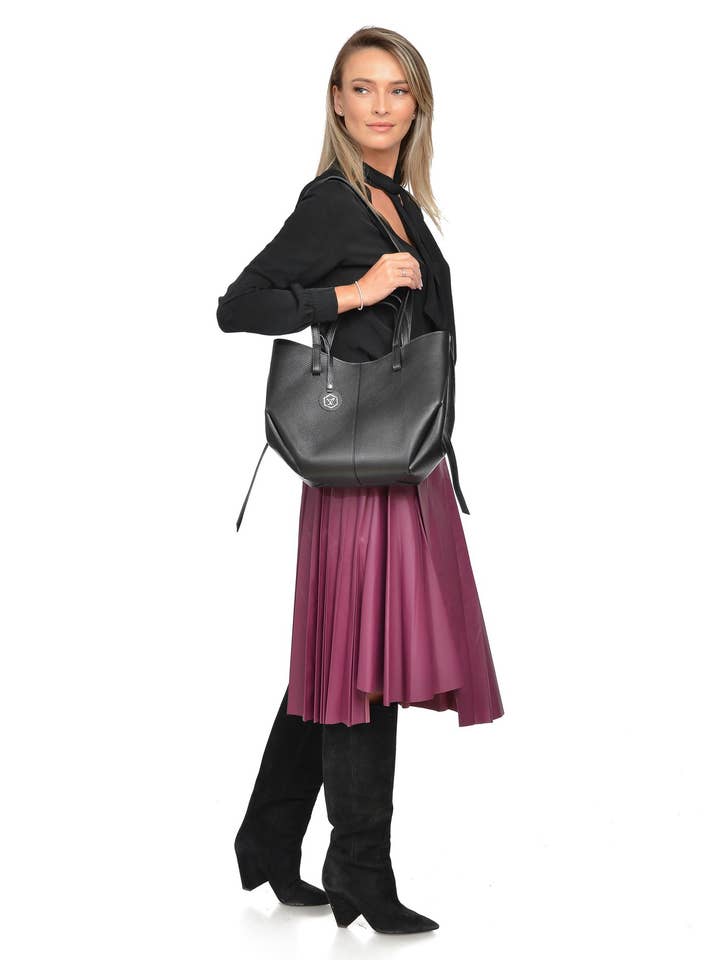 AW25 LV 100 NERO for wholesale by Luisa Vannini