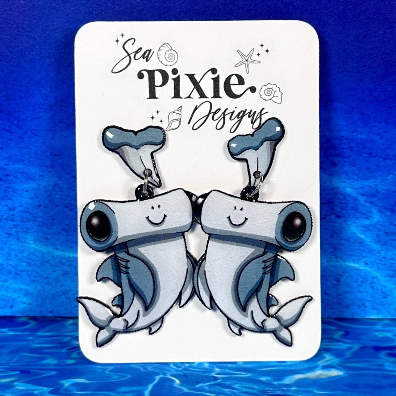 Sea Pixie Designs - Vente Boucles d'oreilles pendantes - Boucles d'oreilles pendantes requin-marteau, légères, sans nickel6