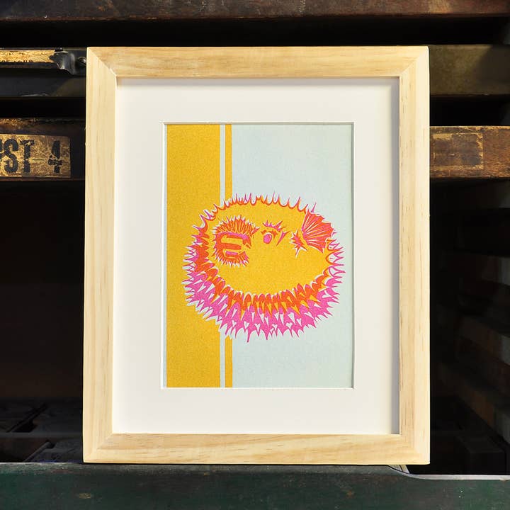 Impression artistique sur linogravure Puffer Fish pour la vente par Two Tone Press