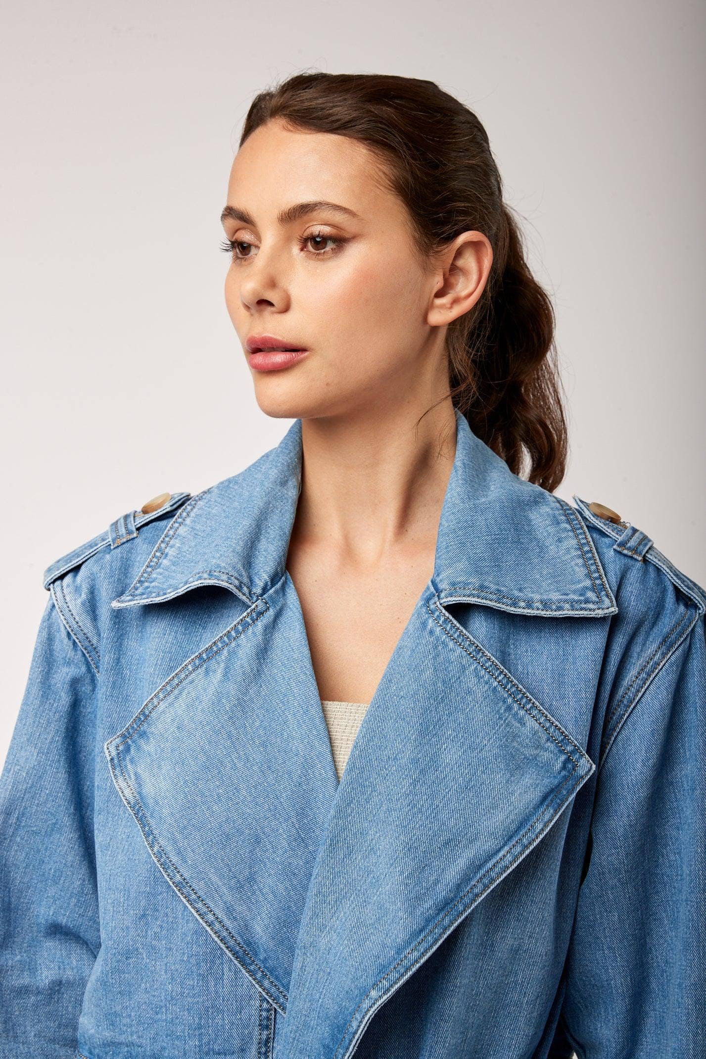 Jean bleu Toxik3 trench long en jean grand col fente arrière en vente sur Faire2