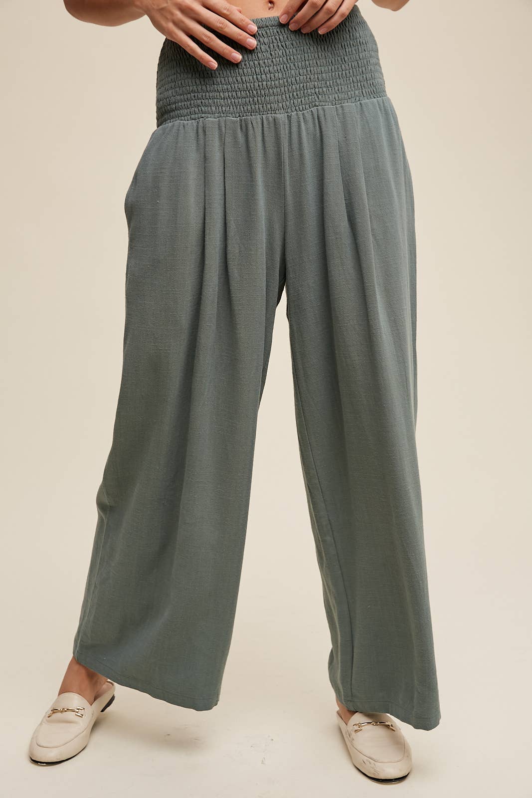 Listicle - Wholesale Pants - Women's - Smocked Waist Wide Leg Pants
Smocked Waist Wide Leg Pants
11