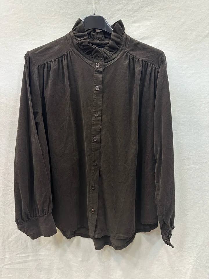 Mimi & Gogo - Wholesale Button Down Shirt - Women's - Velvet Shirt with Victorian Collar @69017_ChVColVictorien1