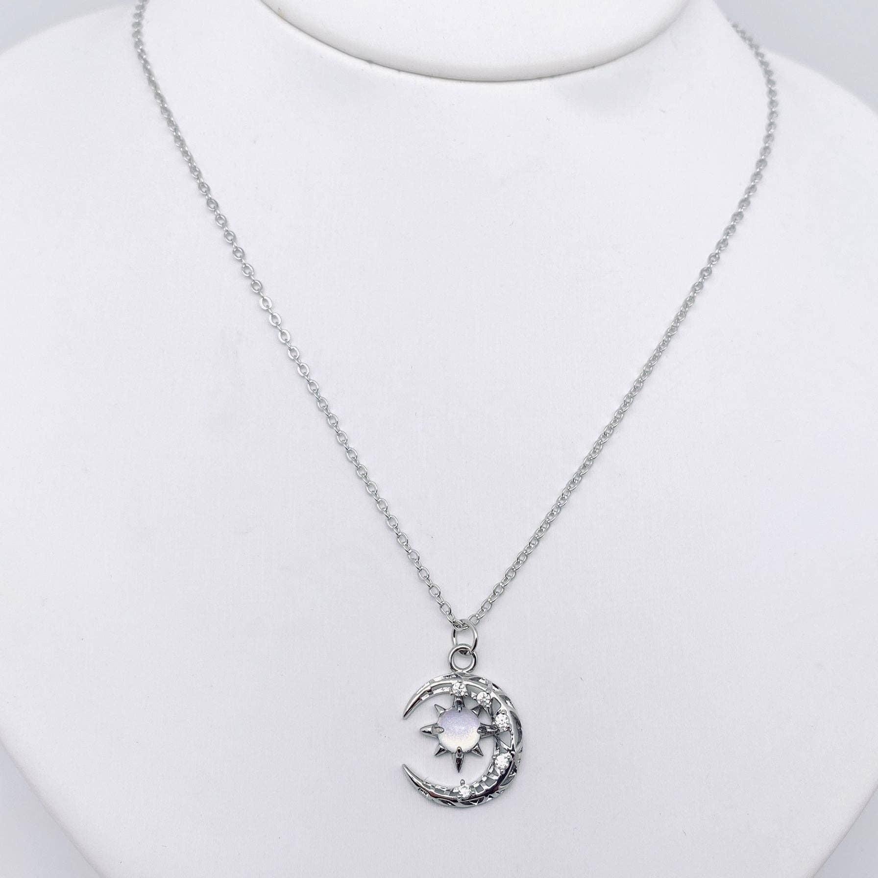 Mio Queena - Wholesale Pendant/Charm Necklace - Fantastical Crystal Star Moon Pendant Necklace - MS9