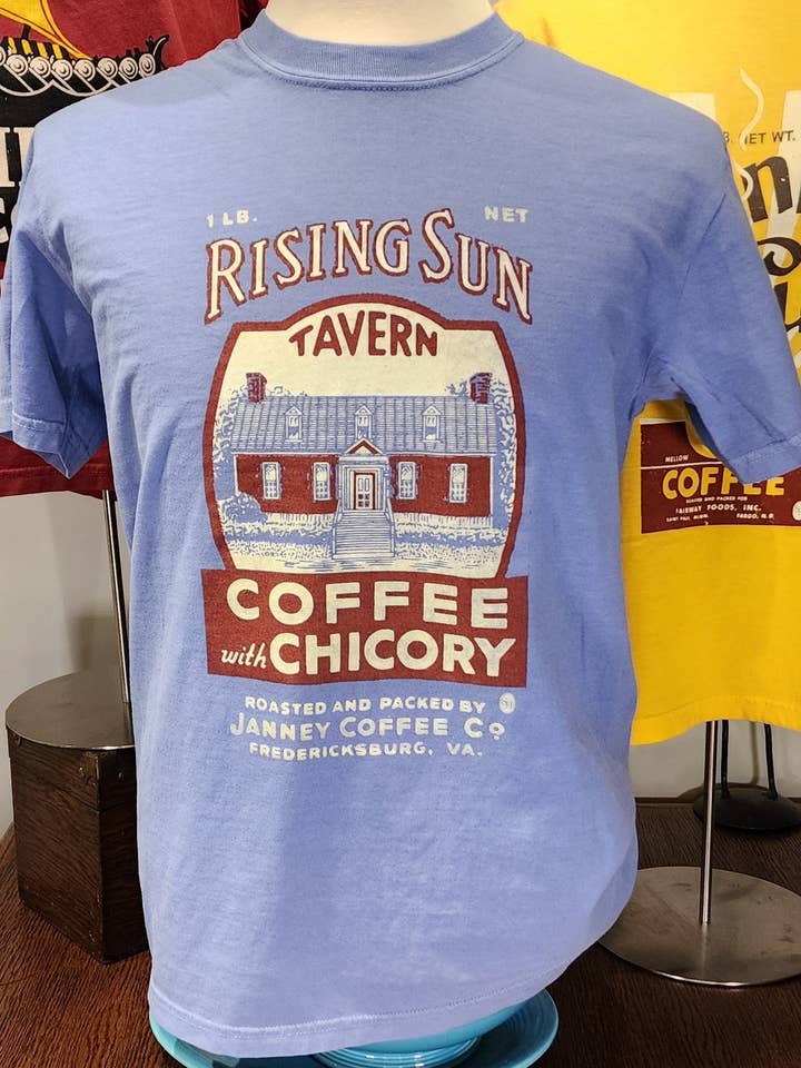 Vintage-Kaffee-Etikett-T-Shirt; "Rising Sun Tavern" Comfort Colors T-Shirt; Denimblau für den Großhandel von Seed House Prints
