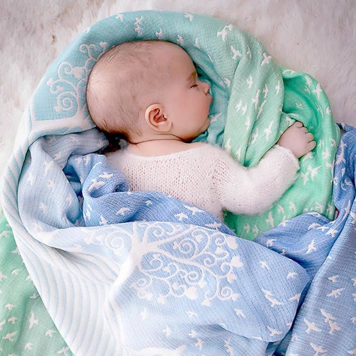 Napkin/écharpe Max au pays des merveilles and other Purchase Wholesale au serviettes table. Free Returns & Net 60 Terms on Faire trending on Faire.