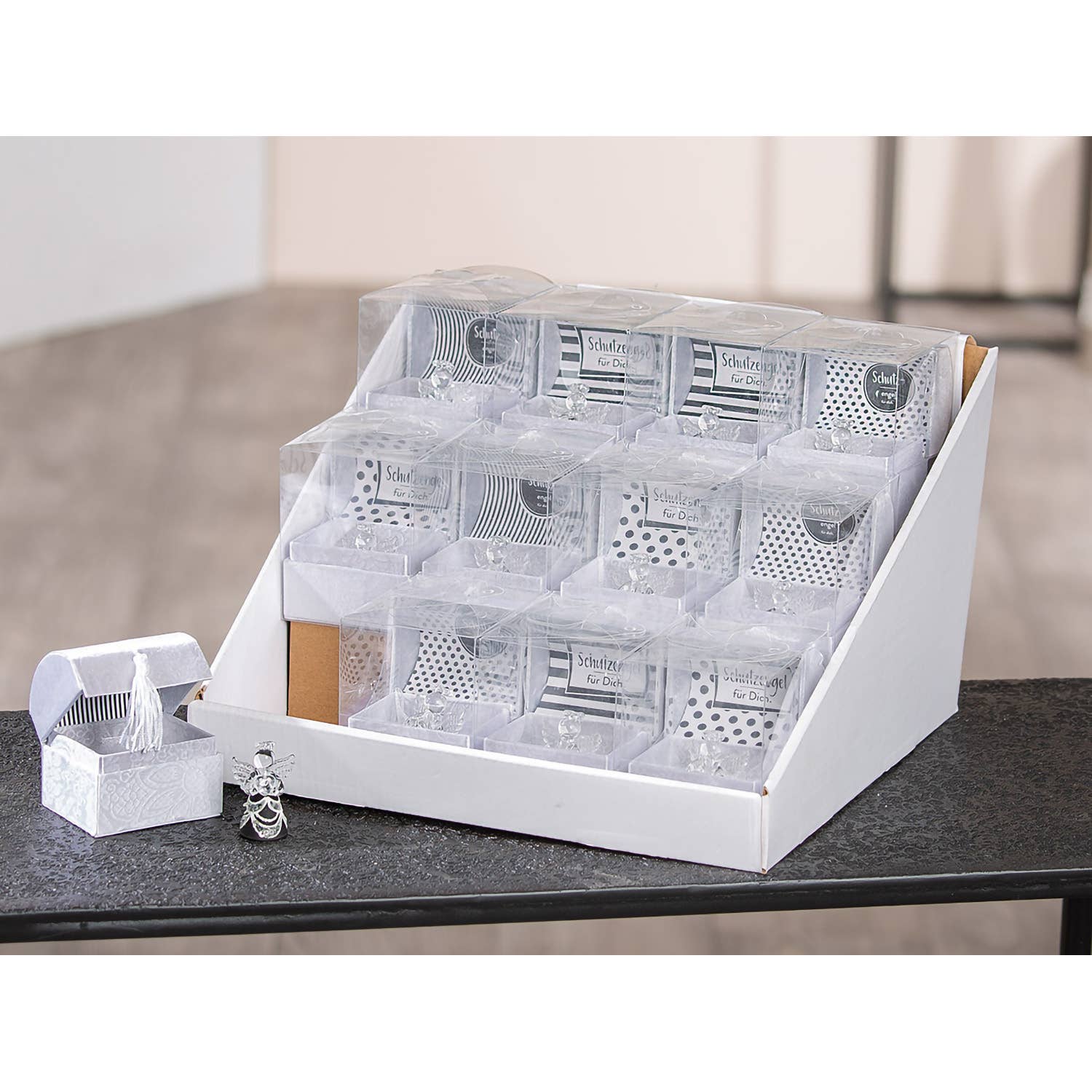 Gilde Handwerk Macrander GmbH & Co. KG - Wholesale Decorative Figurine - Angel Angie Figure H.4,5 cm1