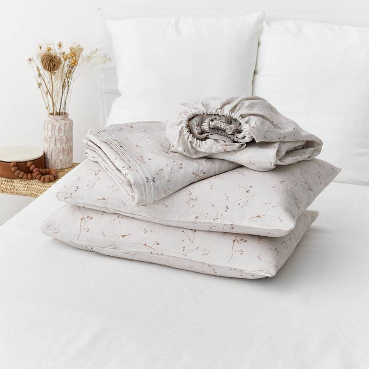 Juego de sábanas de lino estampadas "Memory Garden" (4 piezas) y otras tendencias de Resultados para sábanas verano al por mayor. Devoluciones gratuitas y condiciones de pago a 60 días en Faire en Faire.