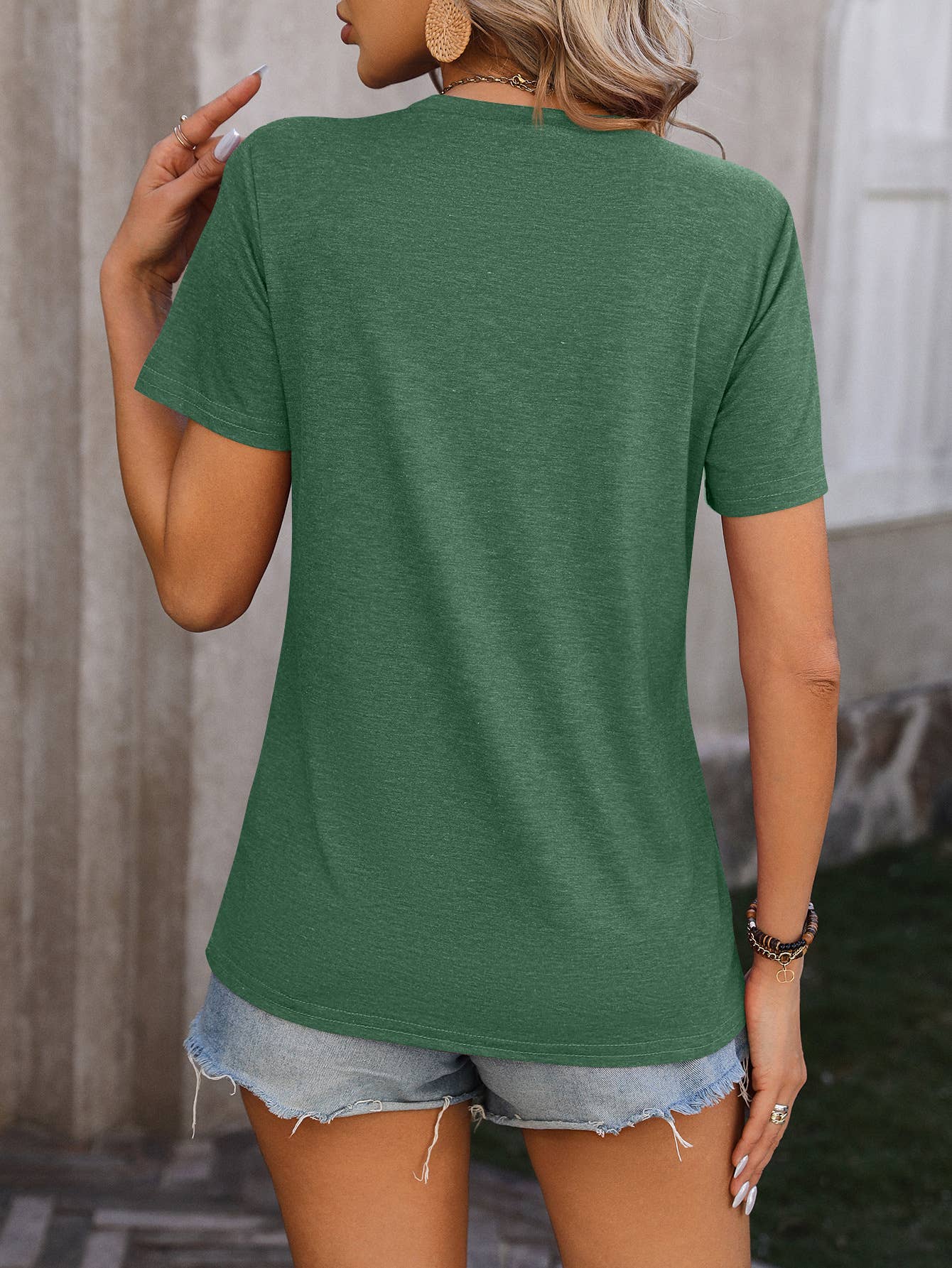 Rosa Clothing - Wholesale T-Shirt - Women's - Basic round neck short sleeve tee cozyT-shirt7