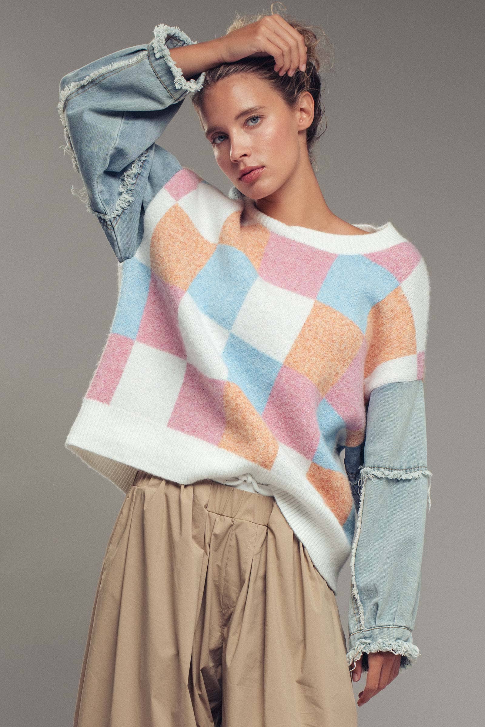 Urban Daizy - Wholesale Knit Sweater - Women's - Checkered Knit with Denim Sleeves Crewneck Sweater10