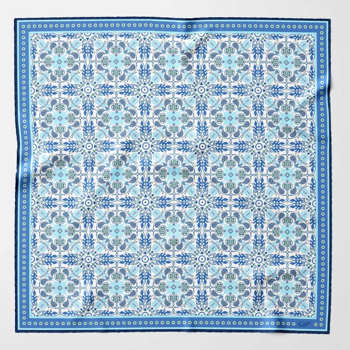 Barbaresco - Foulard en soie roulé à la main - Bleu pour la vente par Elizabetta Made in Italy USA