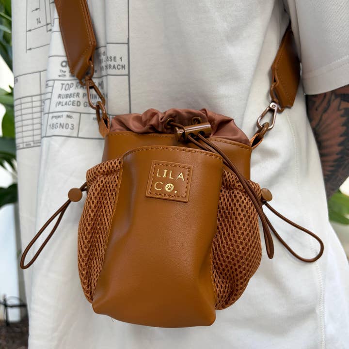 Lila Co - Wholesale Pet treat pouch – Cat/dog - Dog Walking Bag | Caramel