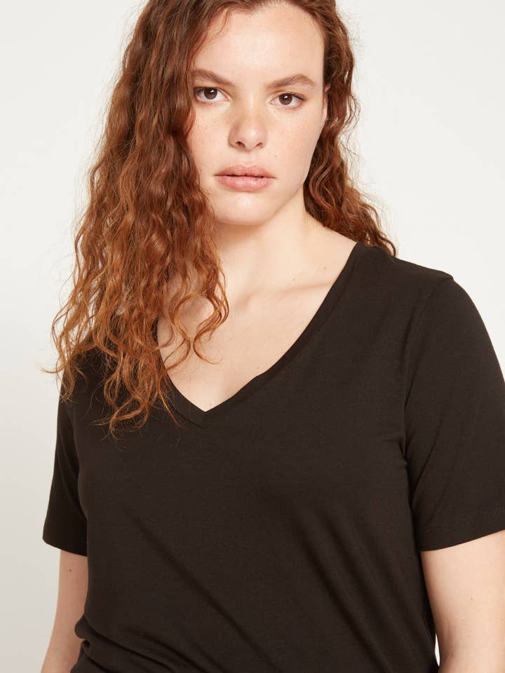 V Rex - Black for wholesale by Universal Standard