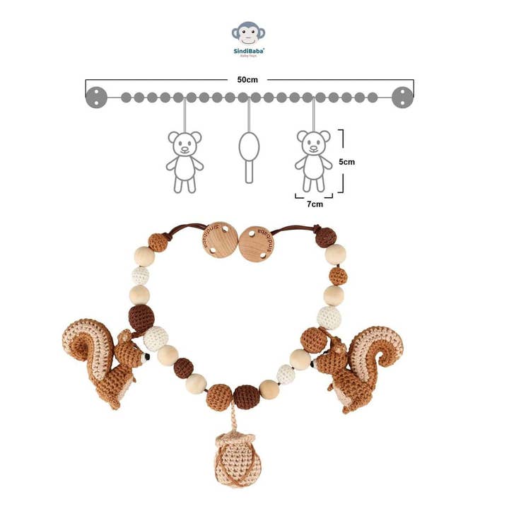 SindiBaba – Großhandel Kinderwagenabdeckung/-zubehör – Baby – Gehäkelte Kinderwagenkette Eichhörnchen NUTTY in Braun