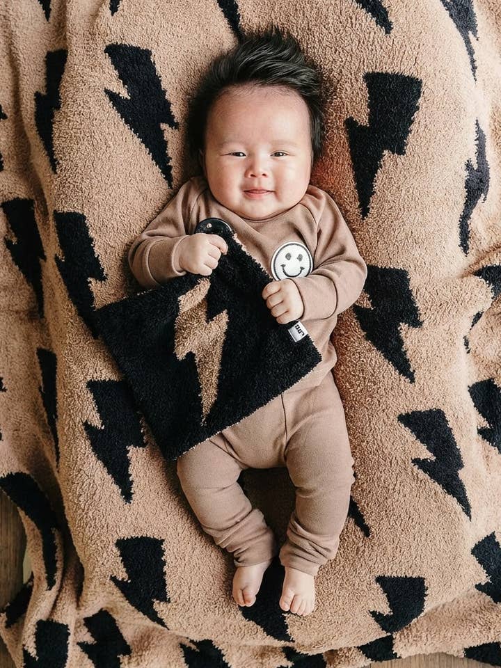 Lightning Bolt Fuzzy Blanket | Mocha for wholesale by Lucky Panda Kids