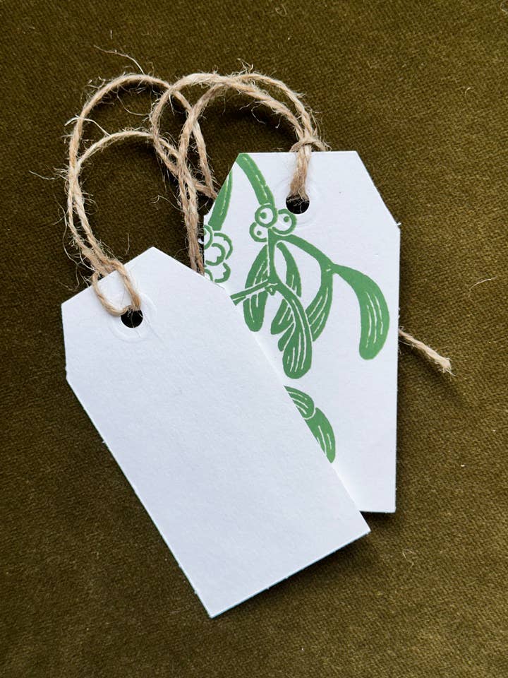 Mistelzweig Linolschnitt-Geschenkanhänger für den Großhandel von Megan Hope Studio