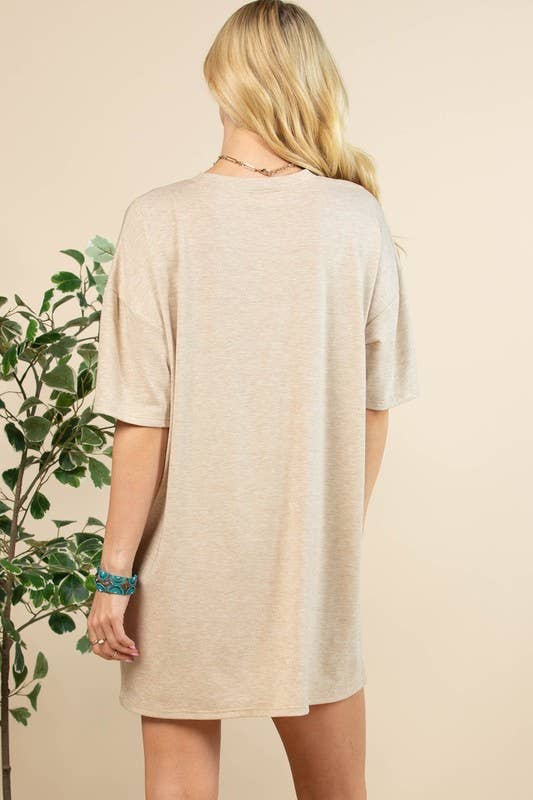 Kamel AV1202-TIANA LIFE IST EIN T-SHIRT-KLEID MIT RODEO-GRAFIK für den Großhandel auf Faire12