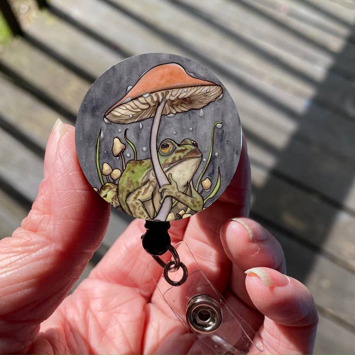 Bobine de badges rétractable « Rainy Day » pour la vente par PinkPolish Design