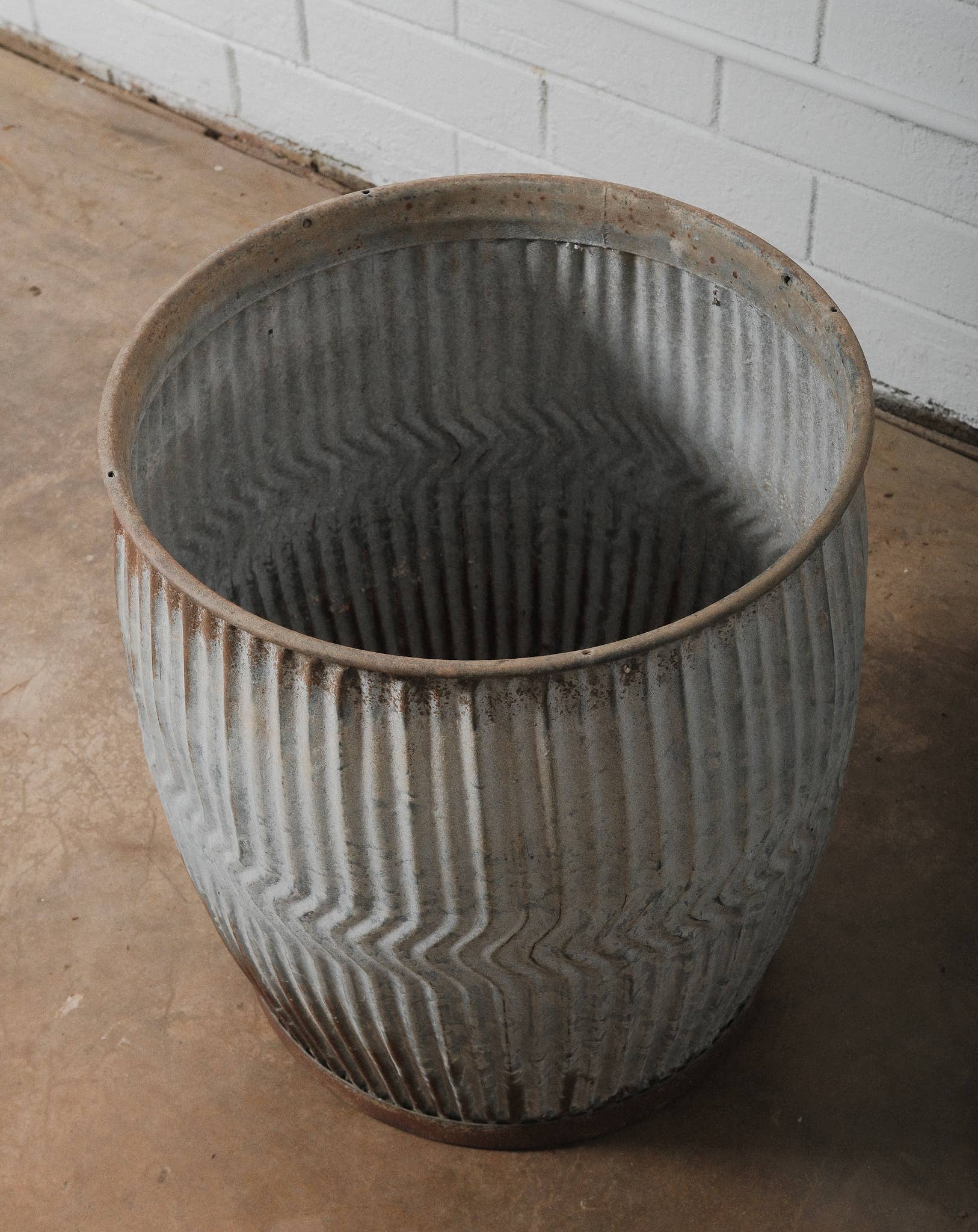 Golden Oldies Antiques – wholesale Planter box – English Dolly Drum2