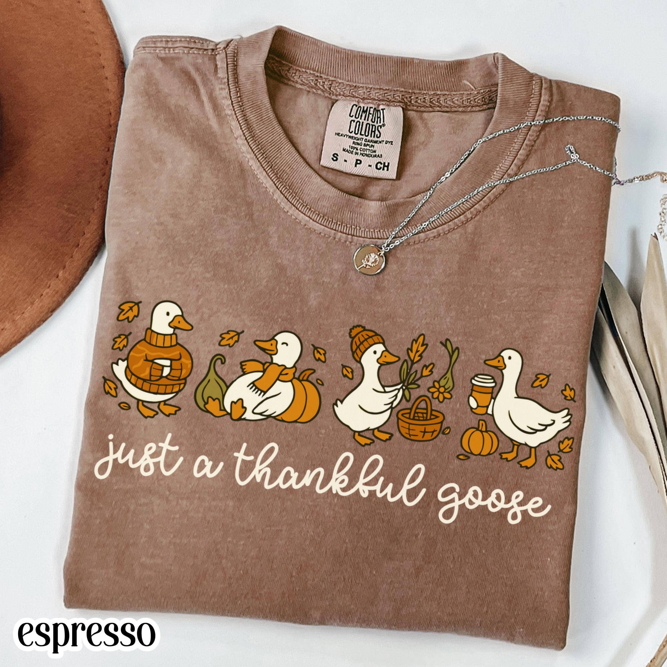 Glaime – wholesale T-shirt (graphic) – women's – Thanksgiving Goose Comfort Colors Tee, Thankful Fall Sweater0