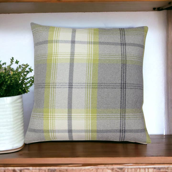 Moose & Co – wholesale Throw/decorative pillow – Balmoral Check Wool Touch Square cushion covers