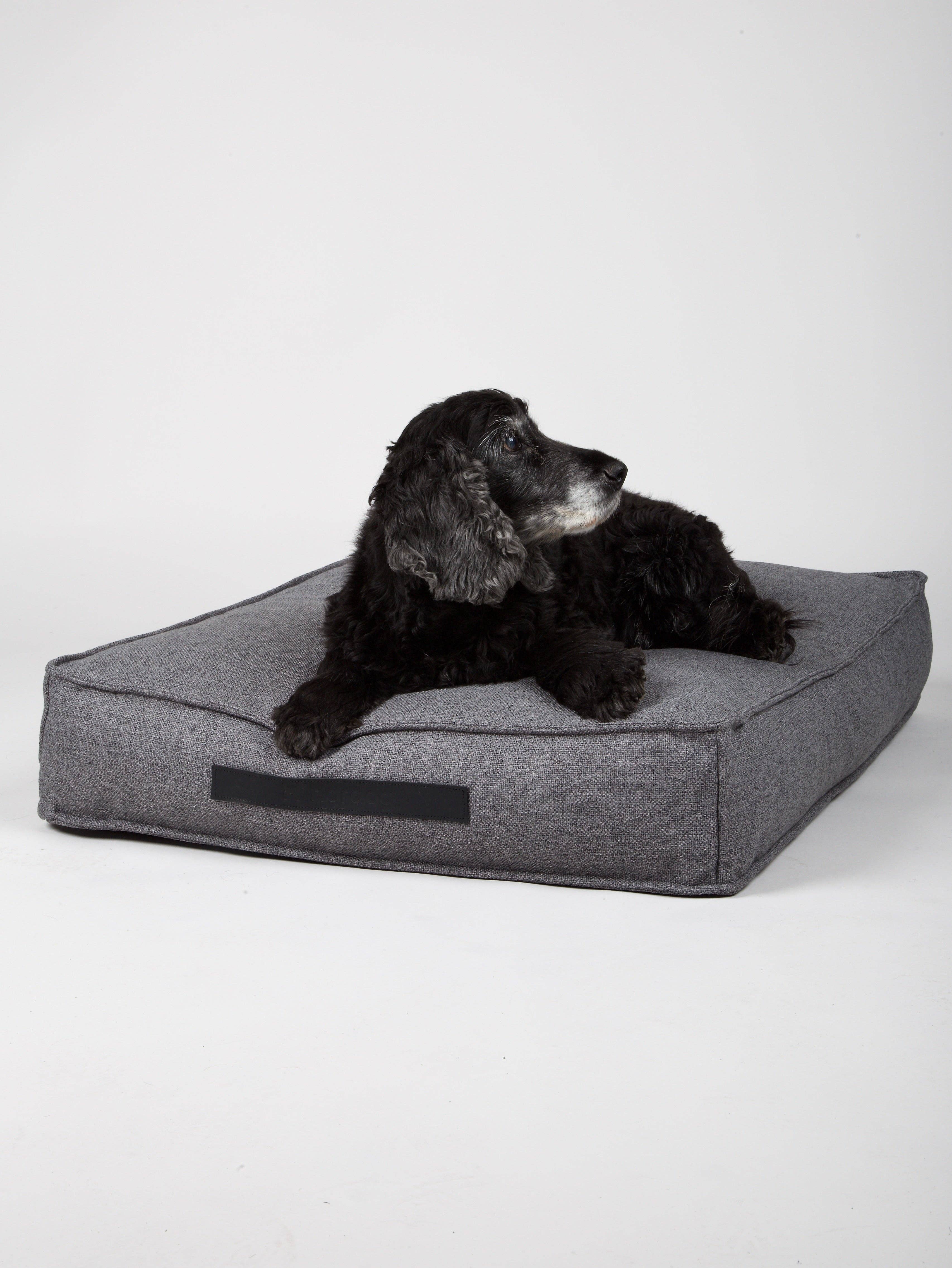 Anthracite Coussin pour chien Hygge Anthracite en vente sur Faire7