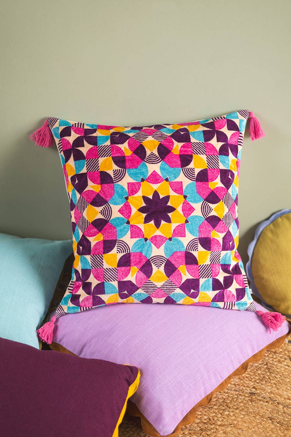 Ian Snow Ltd – wholesale Chair cushion – Suzy Velvet Cushion Cover1