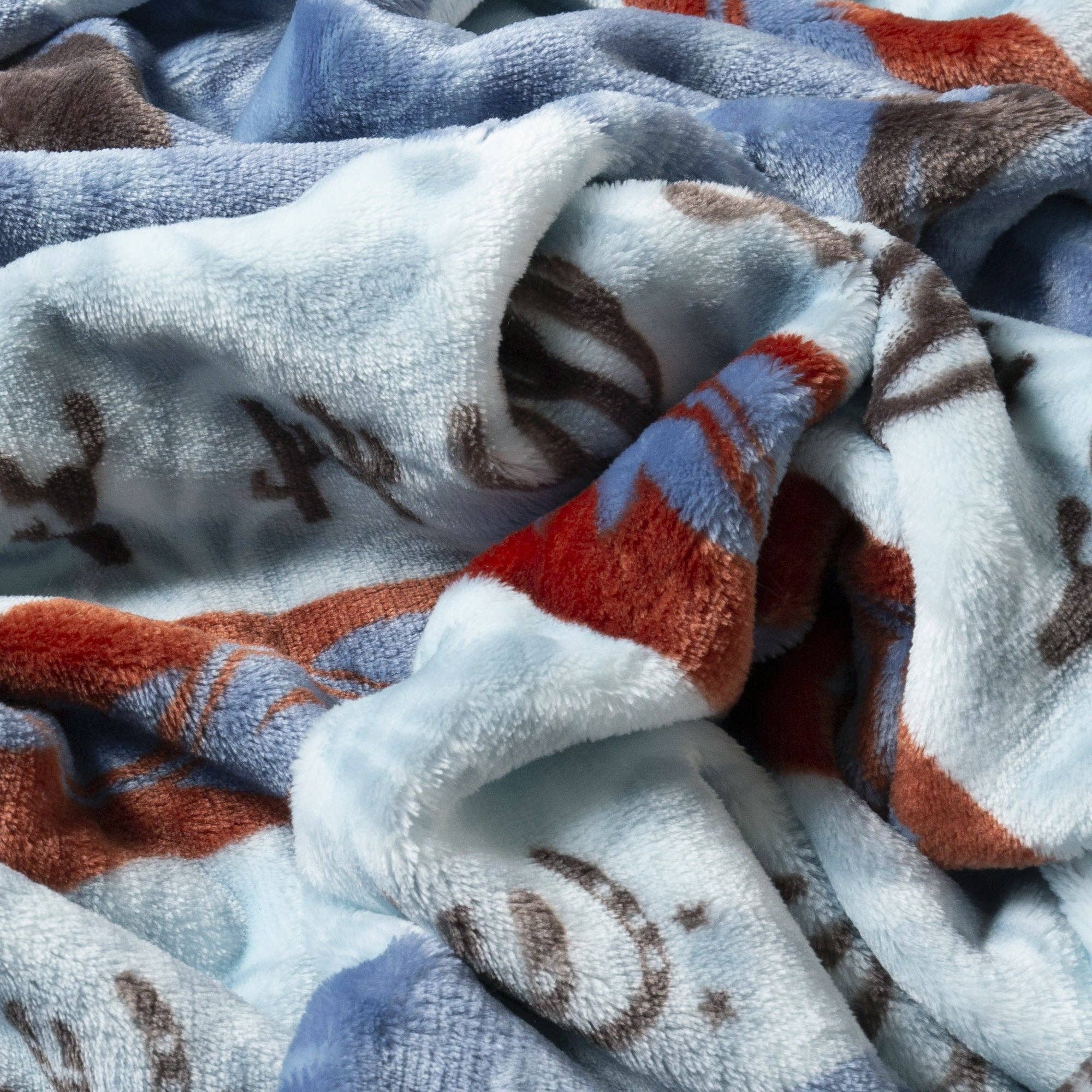 Carstens, Inc. - Wholesale Throw Blanket - Dancing Desert Horse Heavy Plush Throw4