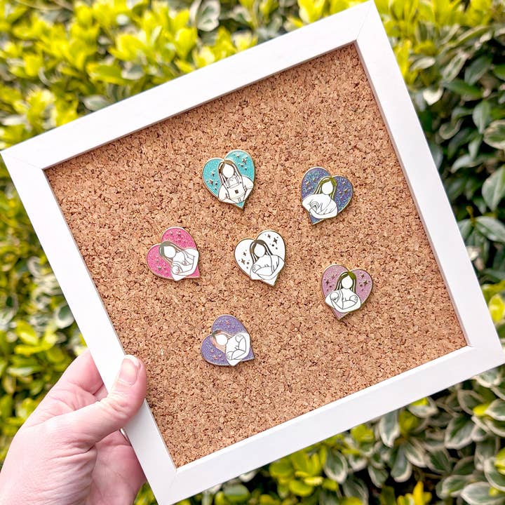 T & Belle – wholesale Picture frame – White Enamel Pin Display Frame - 2 sizes5