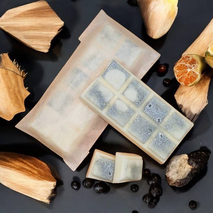 Cire Fondante Étiquette Blanche Santal & Poivre Noir pour la vente par Lunar Fragrances