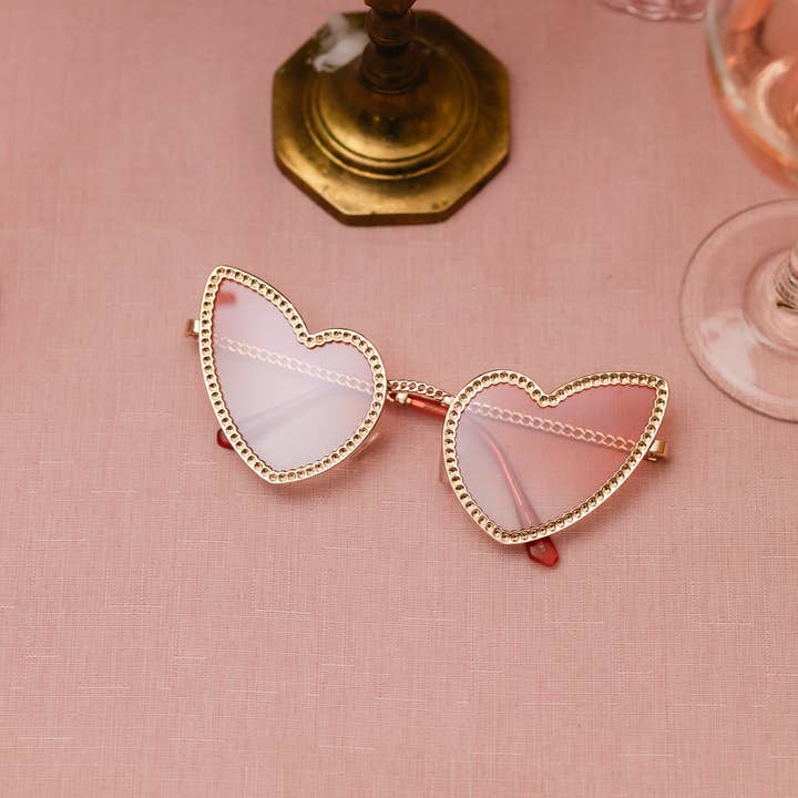 V by Vye Eyewear – wholesale Solglasögon - Dam – ”Älskade” rosa fjärilshjärta med strass