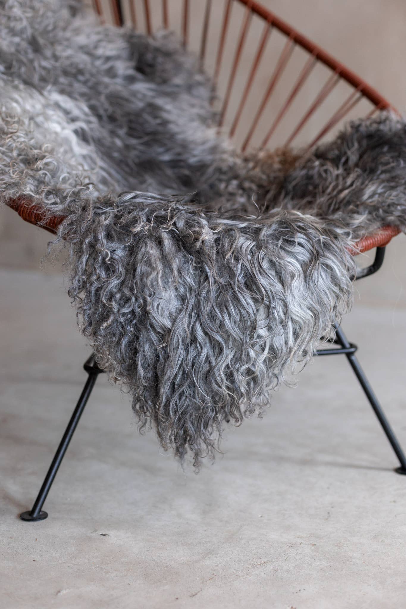 Van Buren – wholesale Throw blanket – Gotland sheepskin5