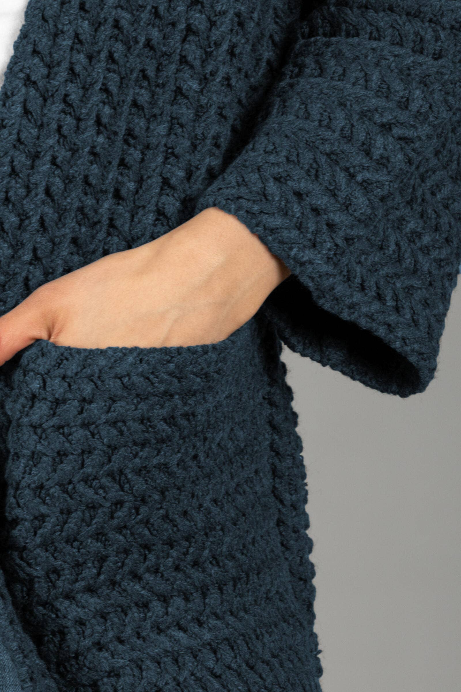 SAACHI - Vendita all'ingrosso Kimono - Donna - Cardigan Kimono a maniche lunghe in maglia a trecce27