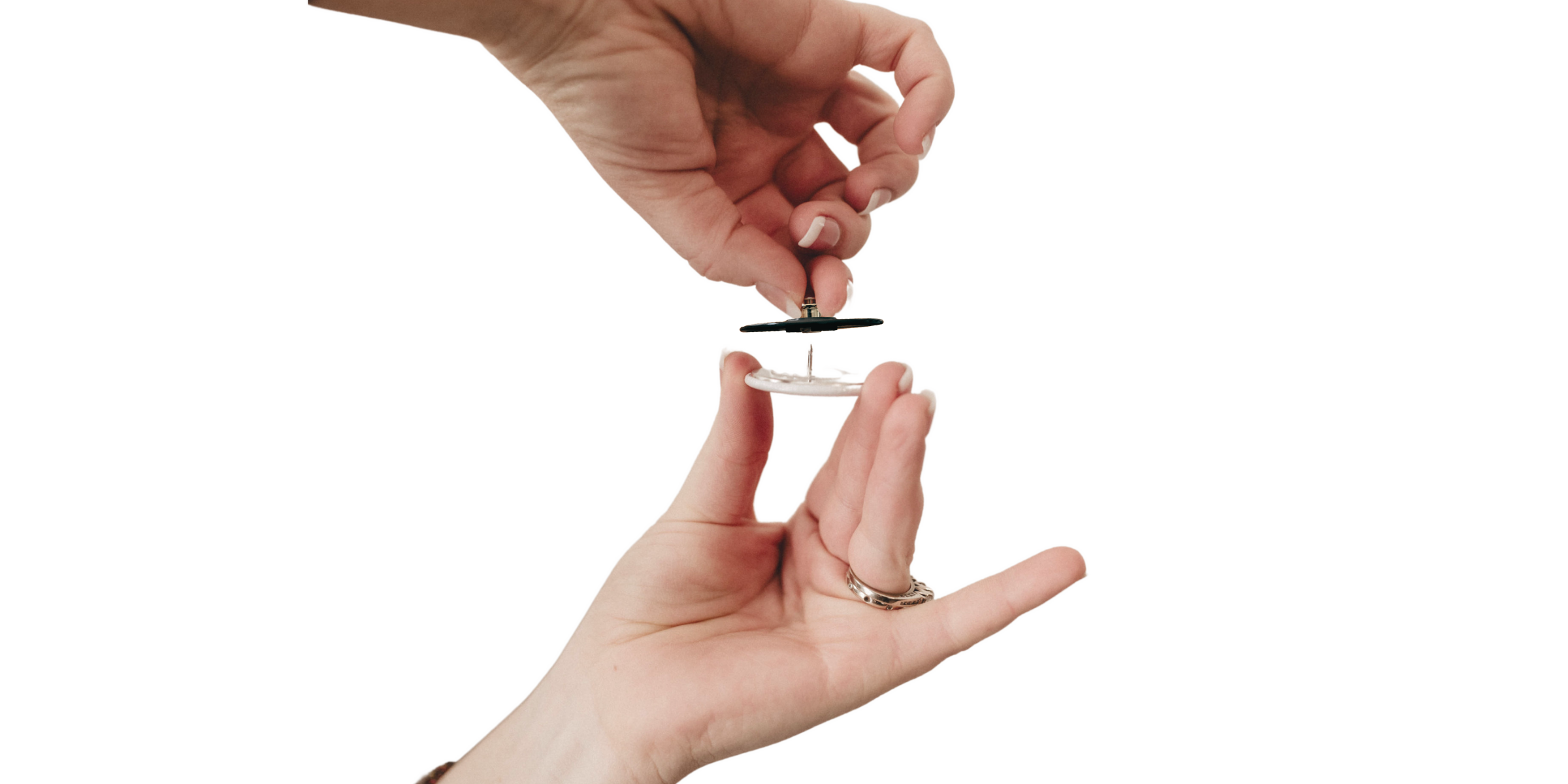 StrapsAway Ltd. - Wholesale Car Seat Cover - Kids & Baby - Code Red! Magnetic Car Seat Strap Holders1