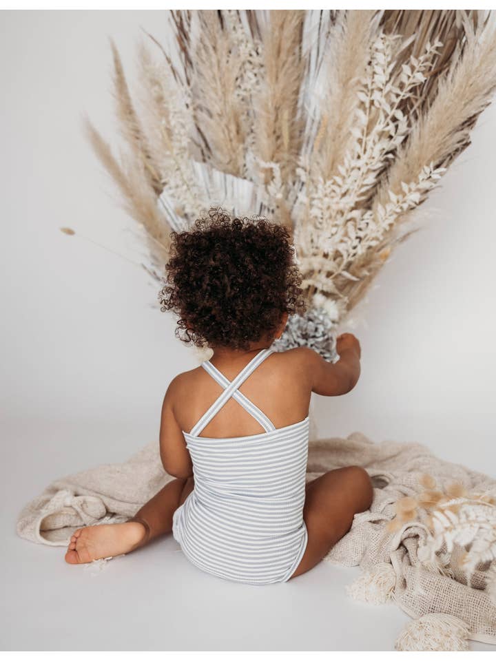 Karibou Kids – wholesale Overall - Baby – Paloma soldräkt - dammig blå rand4