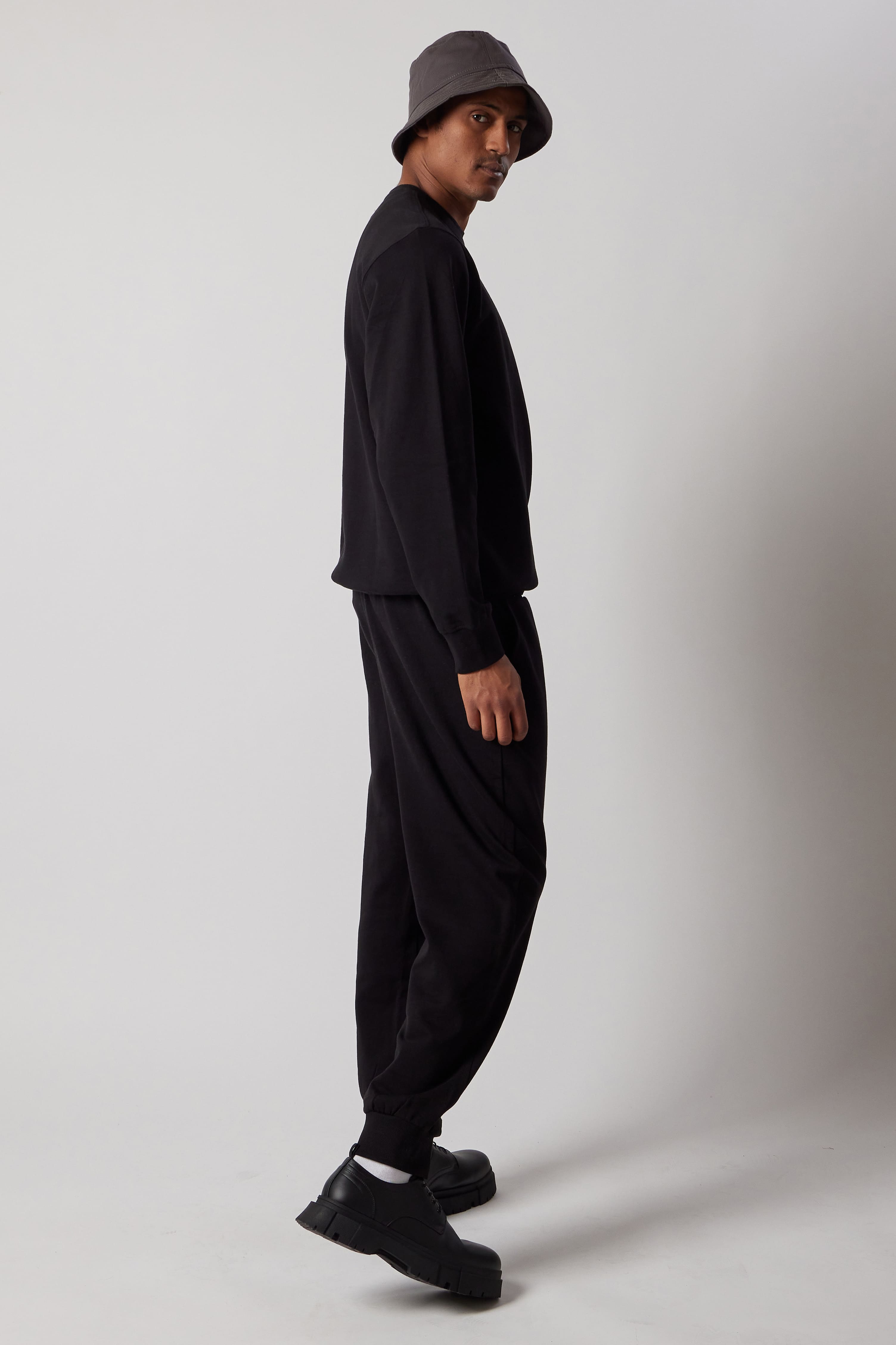 OWN OFF WITH NATURE - Wholesale Lounge Set - Men's - Crewneck Sweatshirt Set + Fleece Joggers21