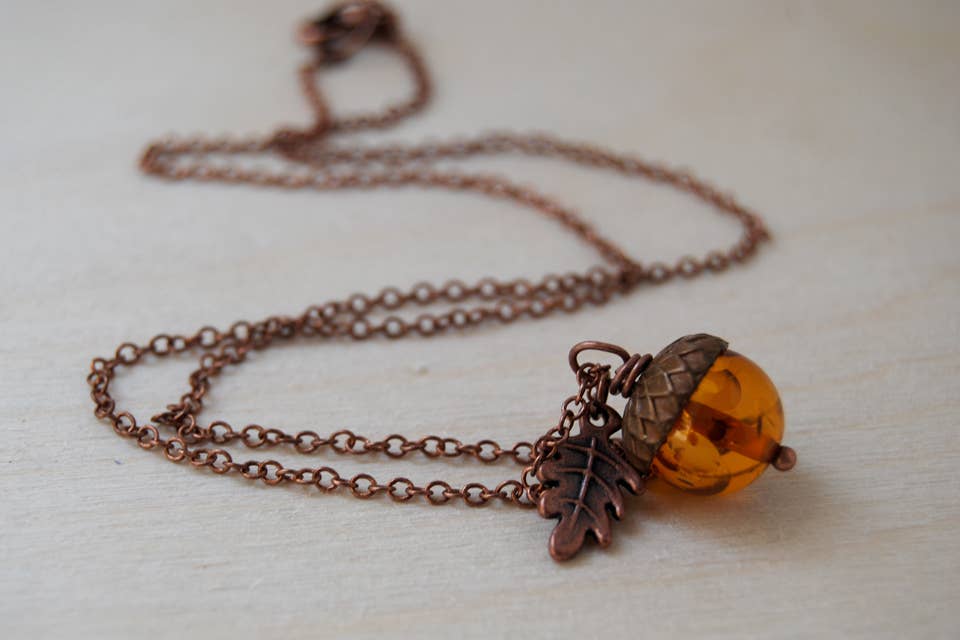 Enchanted Leaves - Wholesale Pendant/Charm Necklace - 18" Amber and Copper Acorn Necklace10