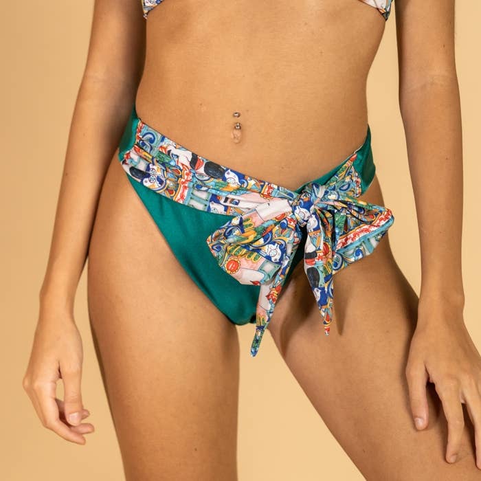 Culotte taille haute avec nœud pour la vente par Hamalfitè