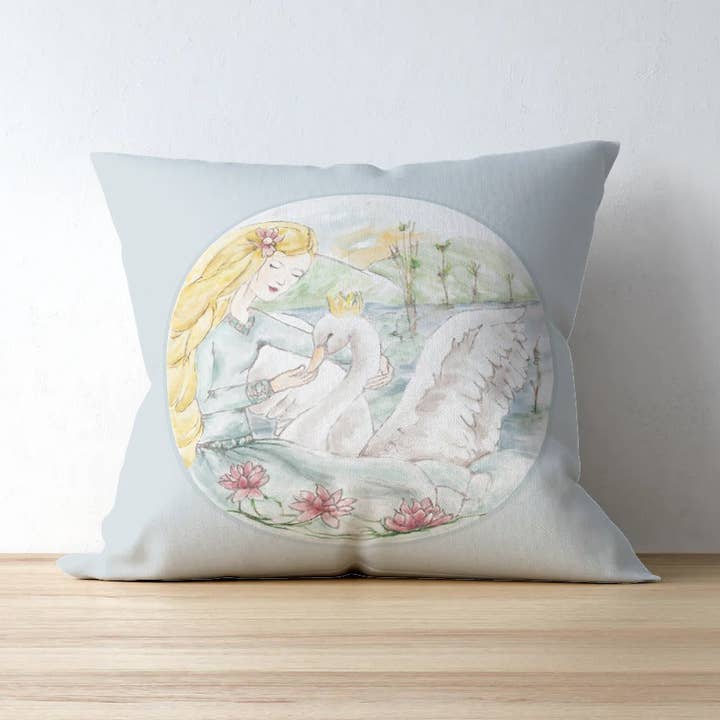 Coussin en toile de coton Swan Princess pour la vente par E J Wood Watercolours