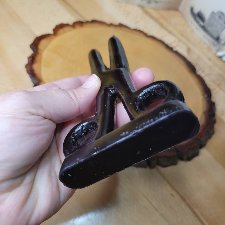 My Magic Place Shop - Wholesale Pillar Candle - Black Scissors shape candle- Cord cutting3