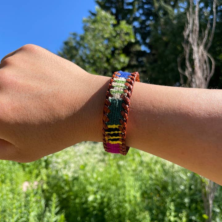 GUATEARTISAN - Vente Bracelet tissé/tressé - Bracelets Huipil en cuir guatémaltèque