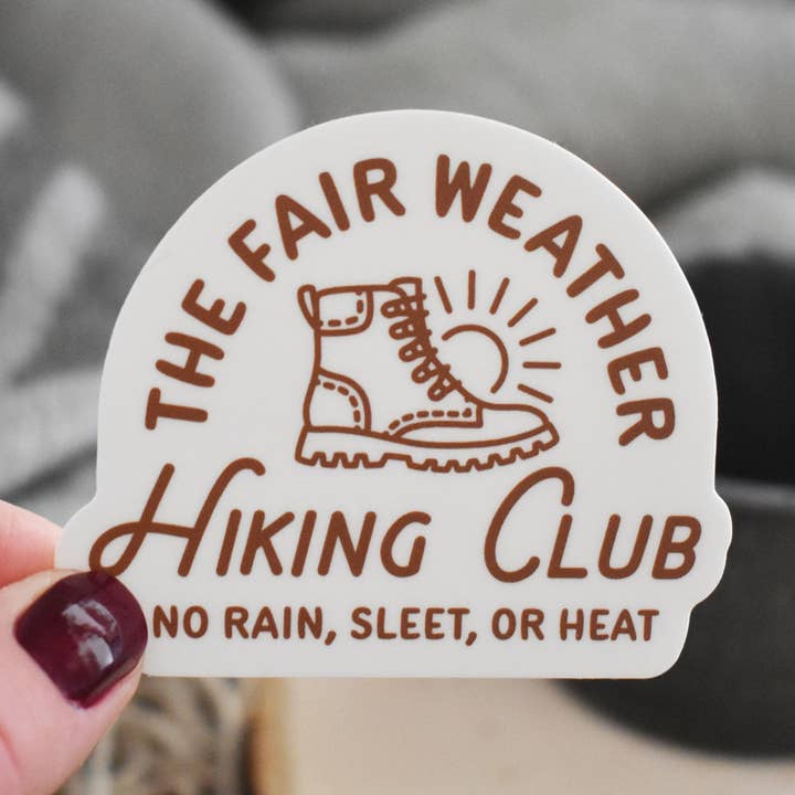Autocollant de club de randonnée pour la vente par Wild North Co