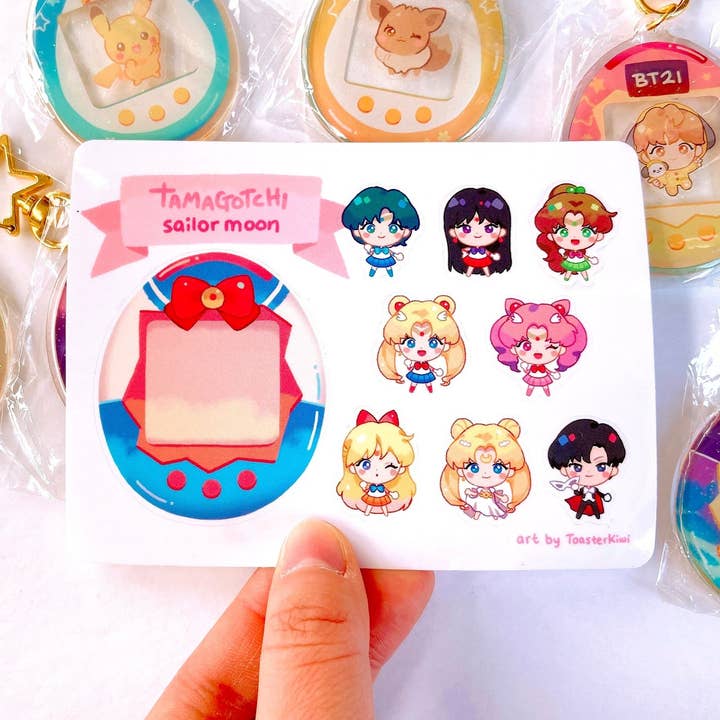 Ensemble Tamagotchi personnalisable « Sailor Moon » pour la vente par ToasterKiwi