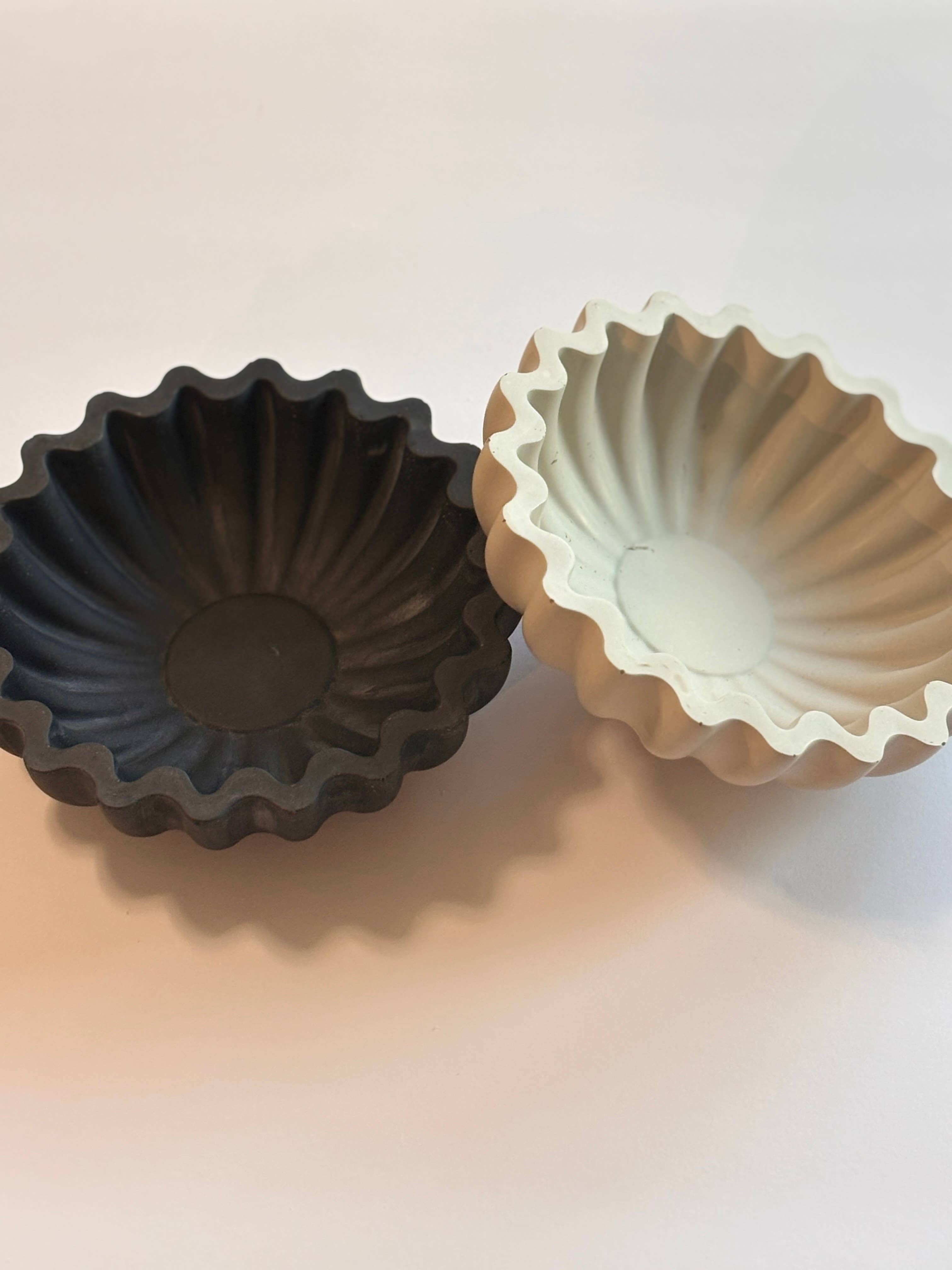 Sweet Subtle Pretty - Wholesale Decorative Plate/Dish/Bowl - The Tiki Dish3