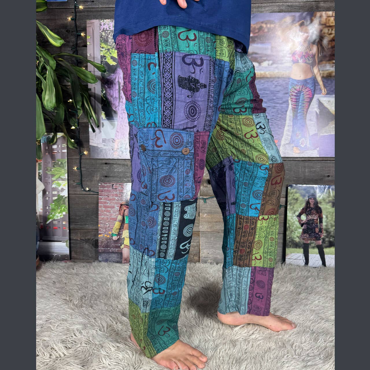 Assortito Pantaloni cargo patchwork in cotone stonewashed riciclato in vendita all'ingrosso su Faire1