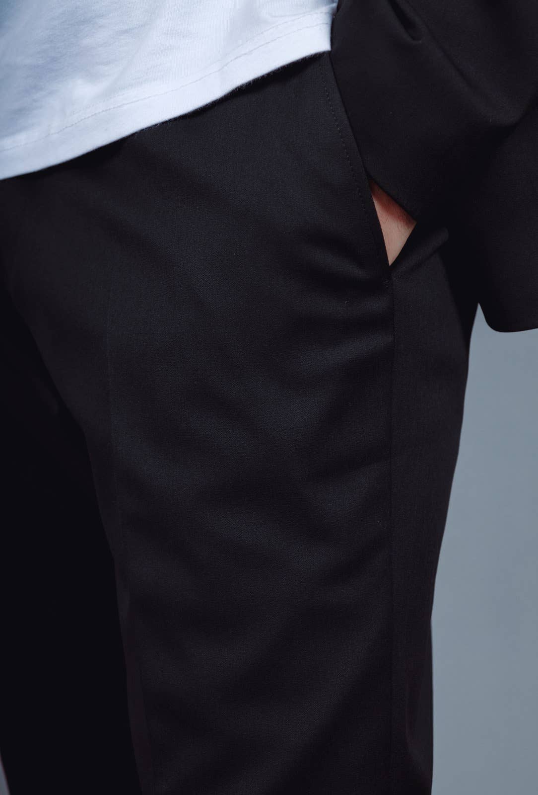 MACKTEN - Wholesale Suit Set - Men's - Black men's suit2