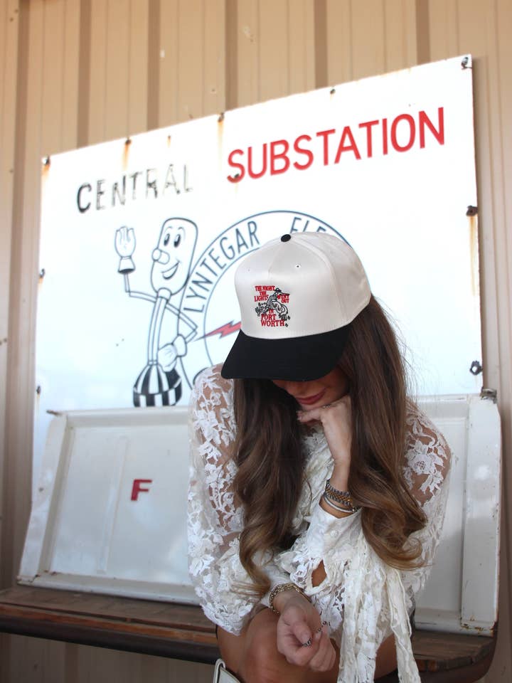 NATTEN NÄR LJUSEN SLÄCKTES I FORT WORTH !!! för wholesale av capsbychloe