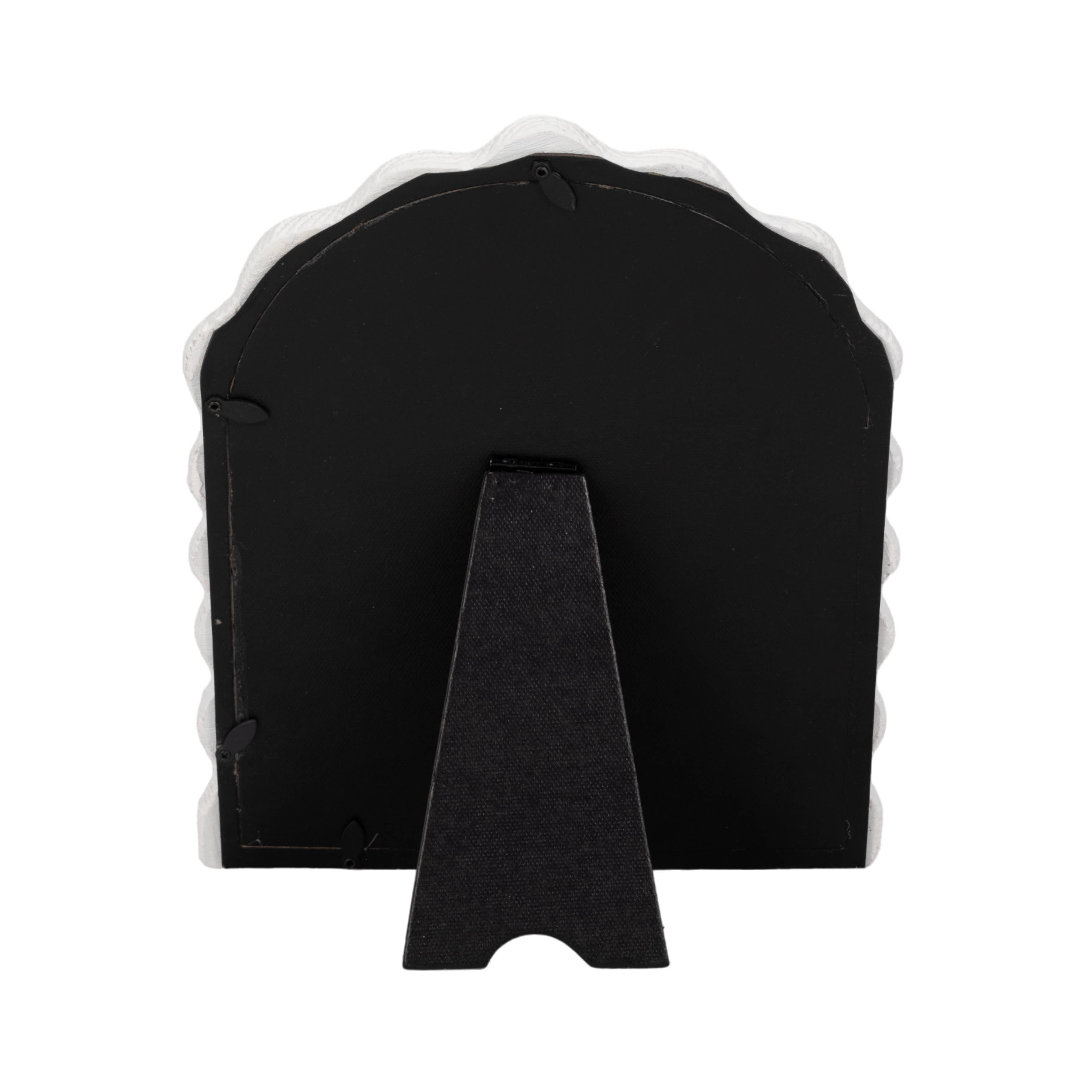 White Photo Frame - Resin with Decorative Wavy Arch for wholesale on Faire3