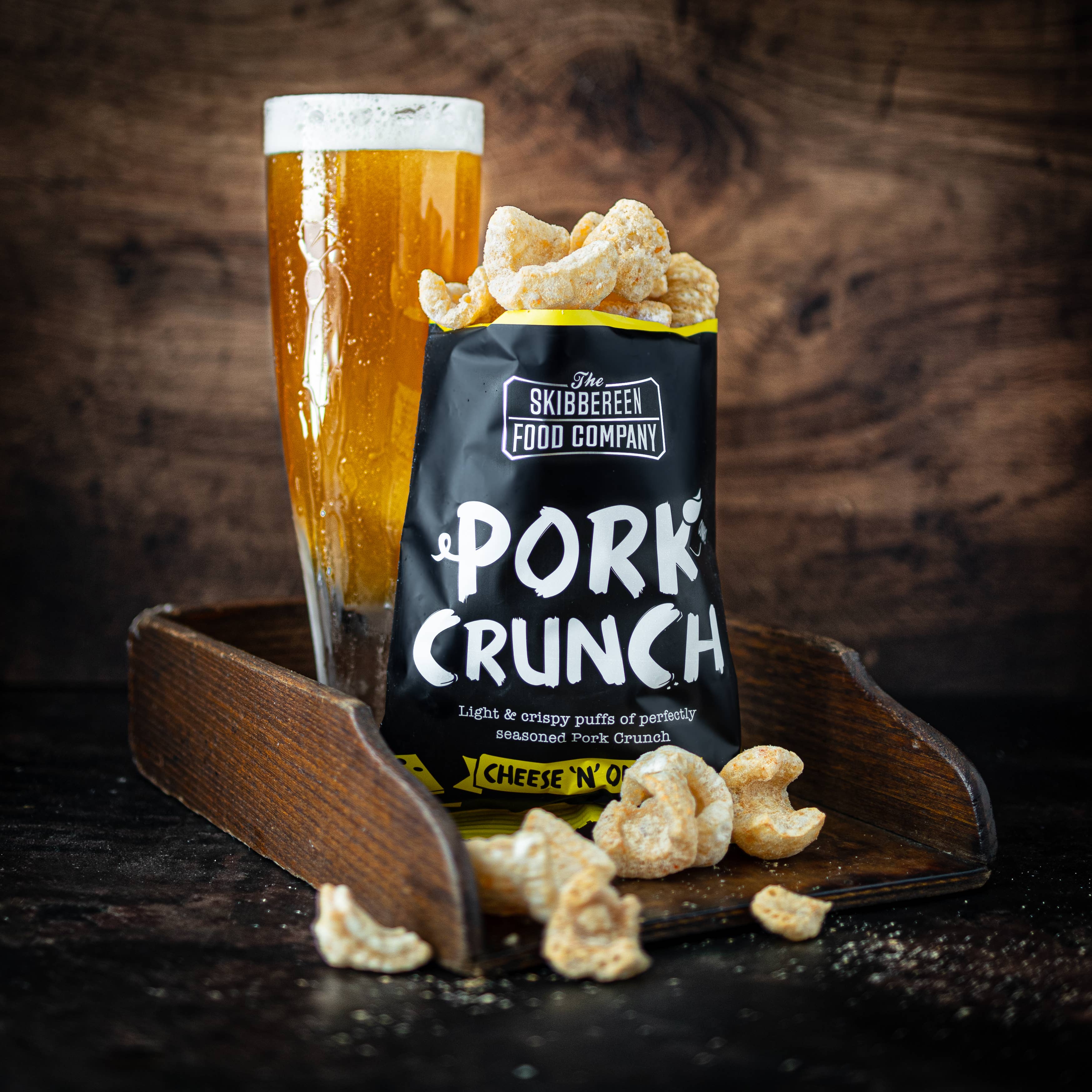 The Skibbereen Food Company – Engroshandel Puffed snacks – Pork Crunch - Krydrede svinekødspuffer / 2 varianter (20 x 30 g)2