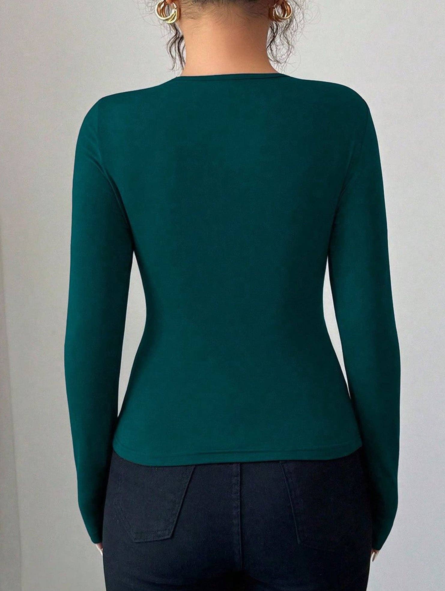 Lovenne - Wholesale Knit Top - Women's - Asymmetric cutout slim-fit top2