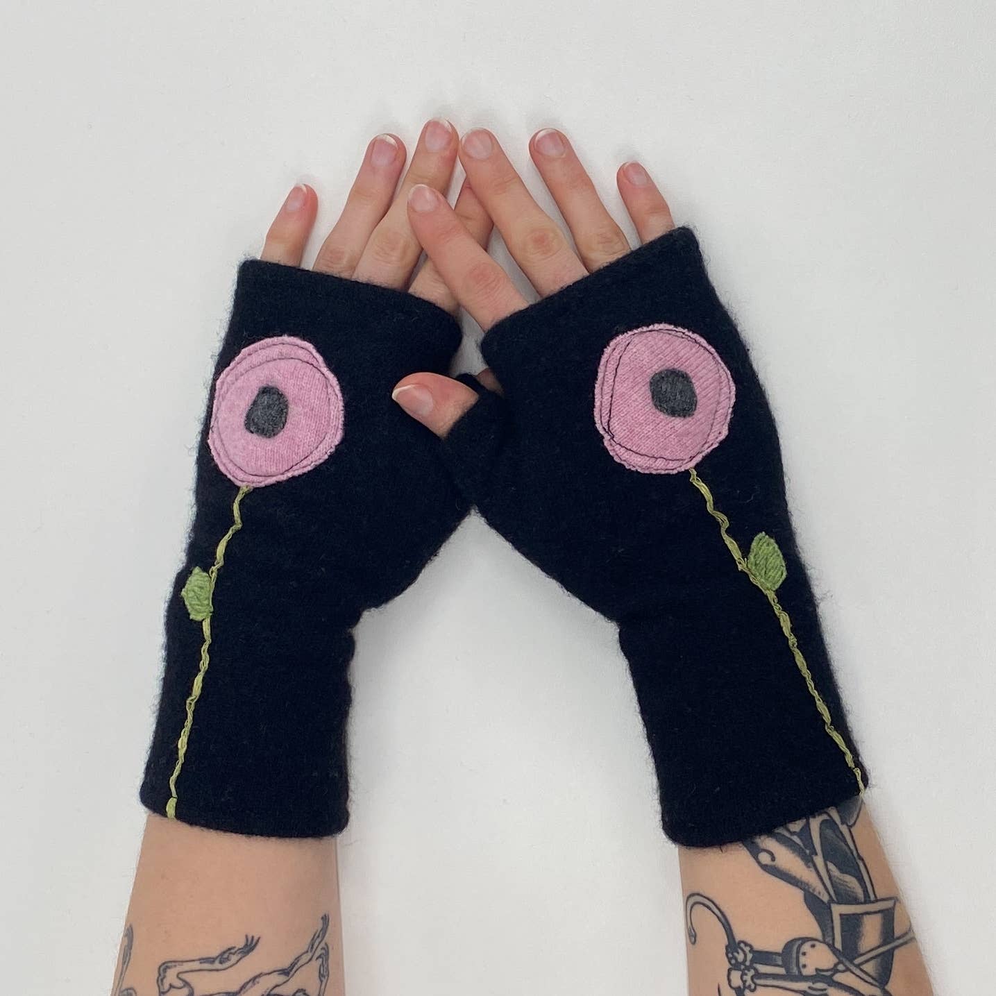 Sardine Clothing Co. - Wholesale Gloves - Women's - Fingerless Cashmere Gloves-Poppy5